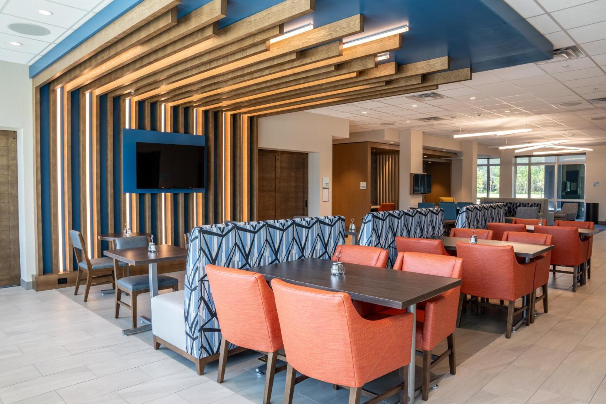 Holiday Inn Express & Suites Fort Walton Beach - Eglin Area By Ihg Exteriör bild